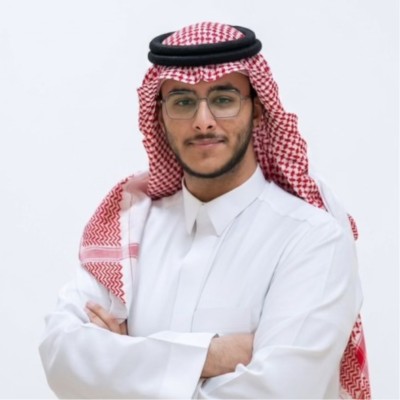 المتدرب عبدالله بن معمر — طالب كلية الحقوق والعلوم السياسية بجامعة الملك سعود