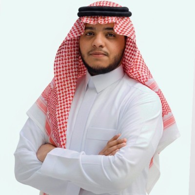 المتدرب فهد العنزي — طالب كلية الحقوق والعلوم السياسية بجامعة الملك سعود