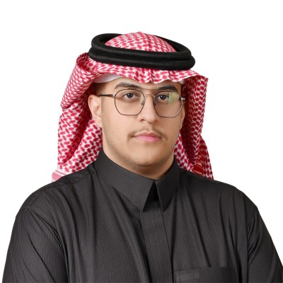 المتدرب معن الشمري — طالب كلية الحقوق والعلوم السياسية بجامعة الملك سعود